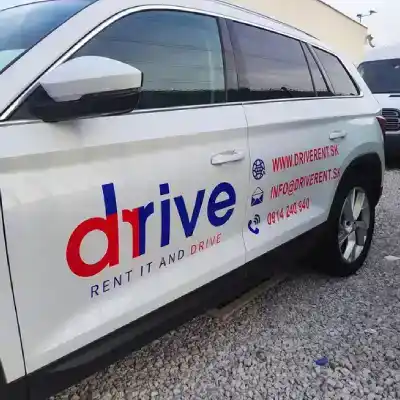 Polep firemného vozidla Škoda Kodiaq pre Drive rent